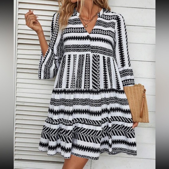 Boho geo print flare sleeve smock dress - Picture 2 of 6